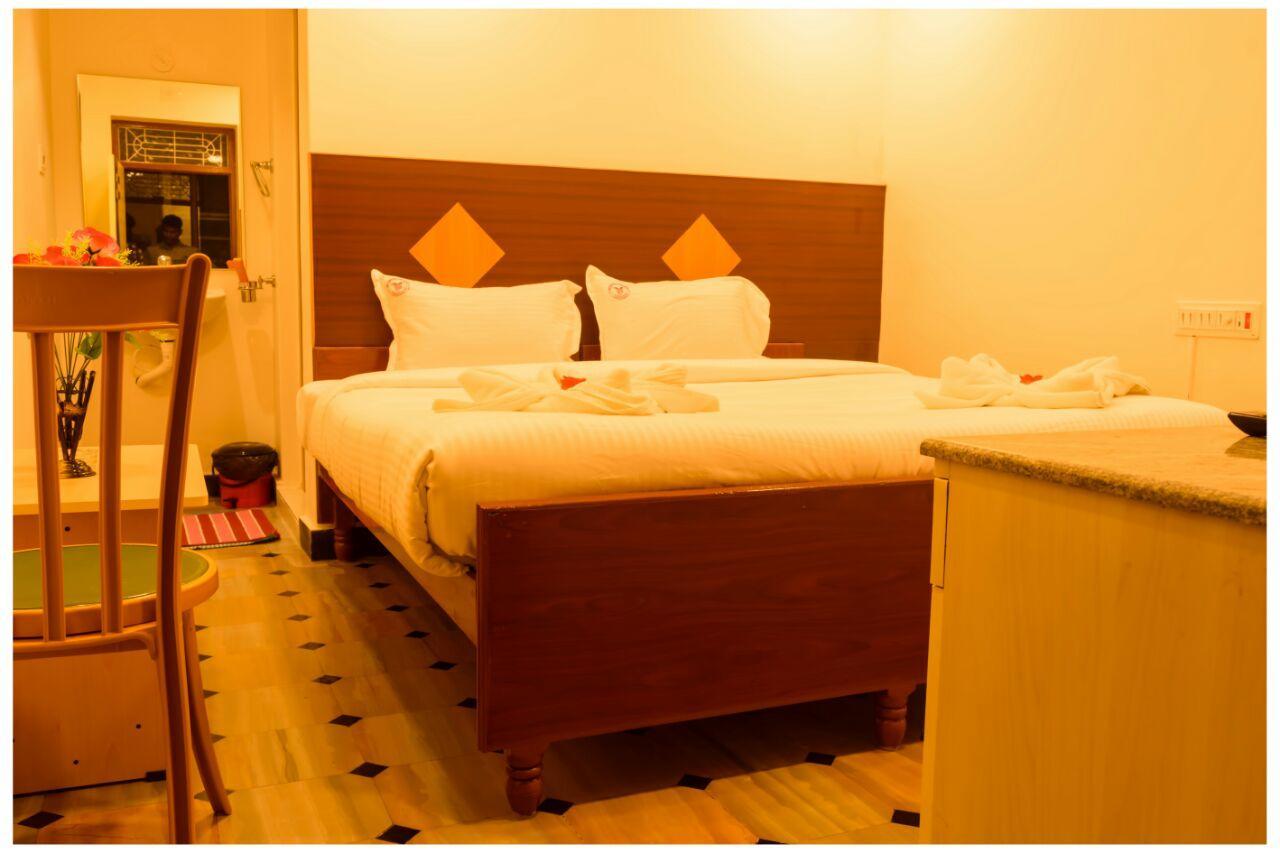 Hotel Sri Sarvesha Residency Temple View à Tiruvannāmalai Extérieur photo